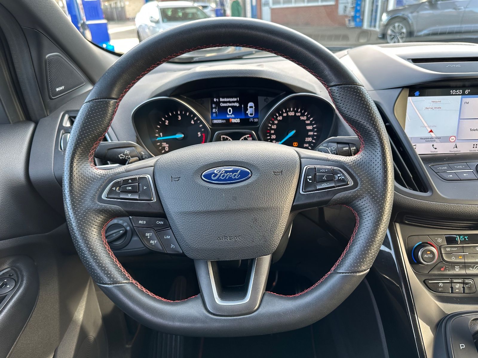 Fahrzeugabbildung Ford Kuga 2.0 TDCi 4x4 ST-Line AHK/Pano/Navi/Sound