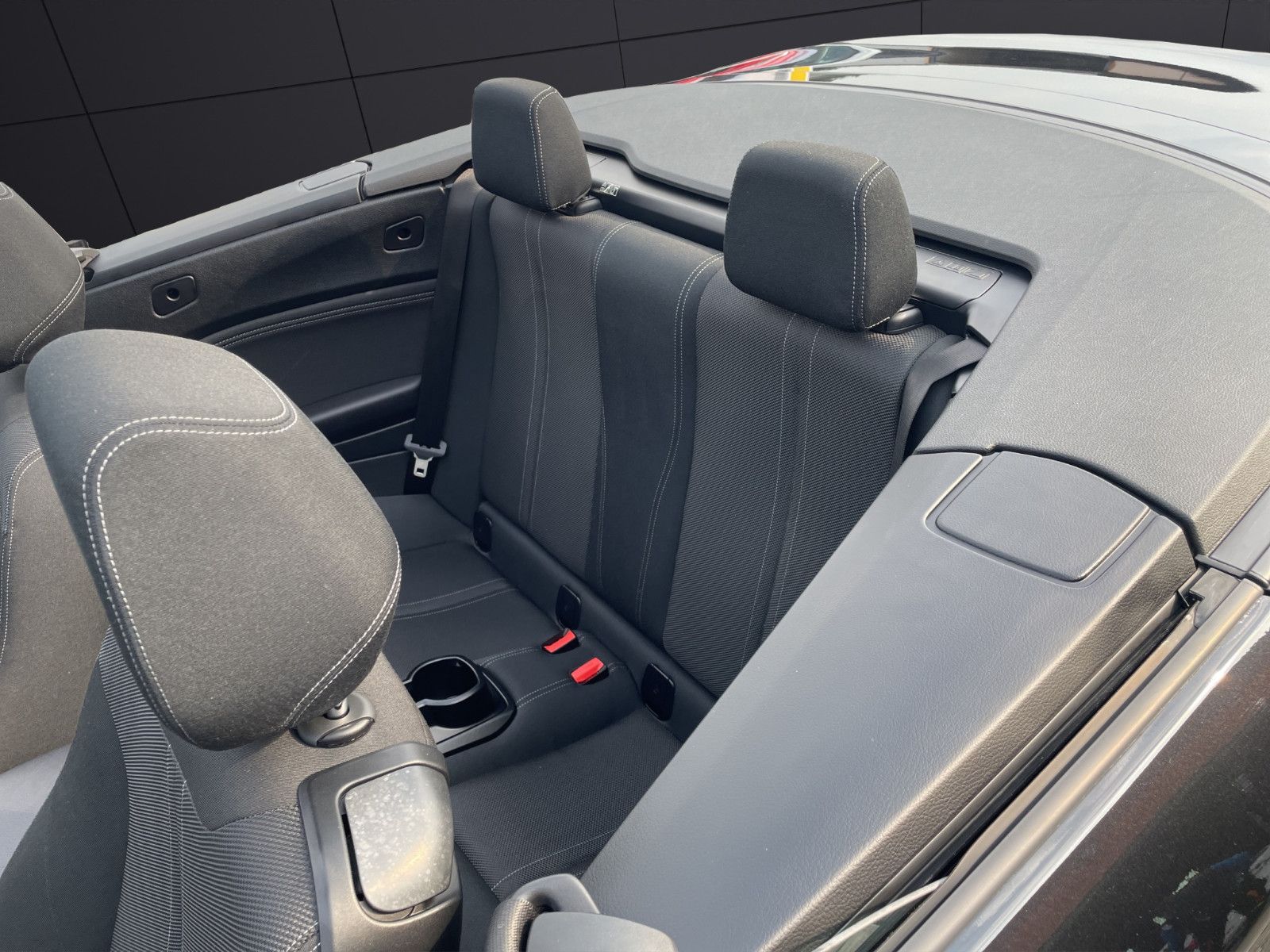 Fahrzeugabbildung BMW BMW 220 i Cabrio*Automatik*LED*PDC*DAB*