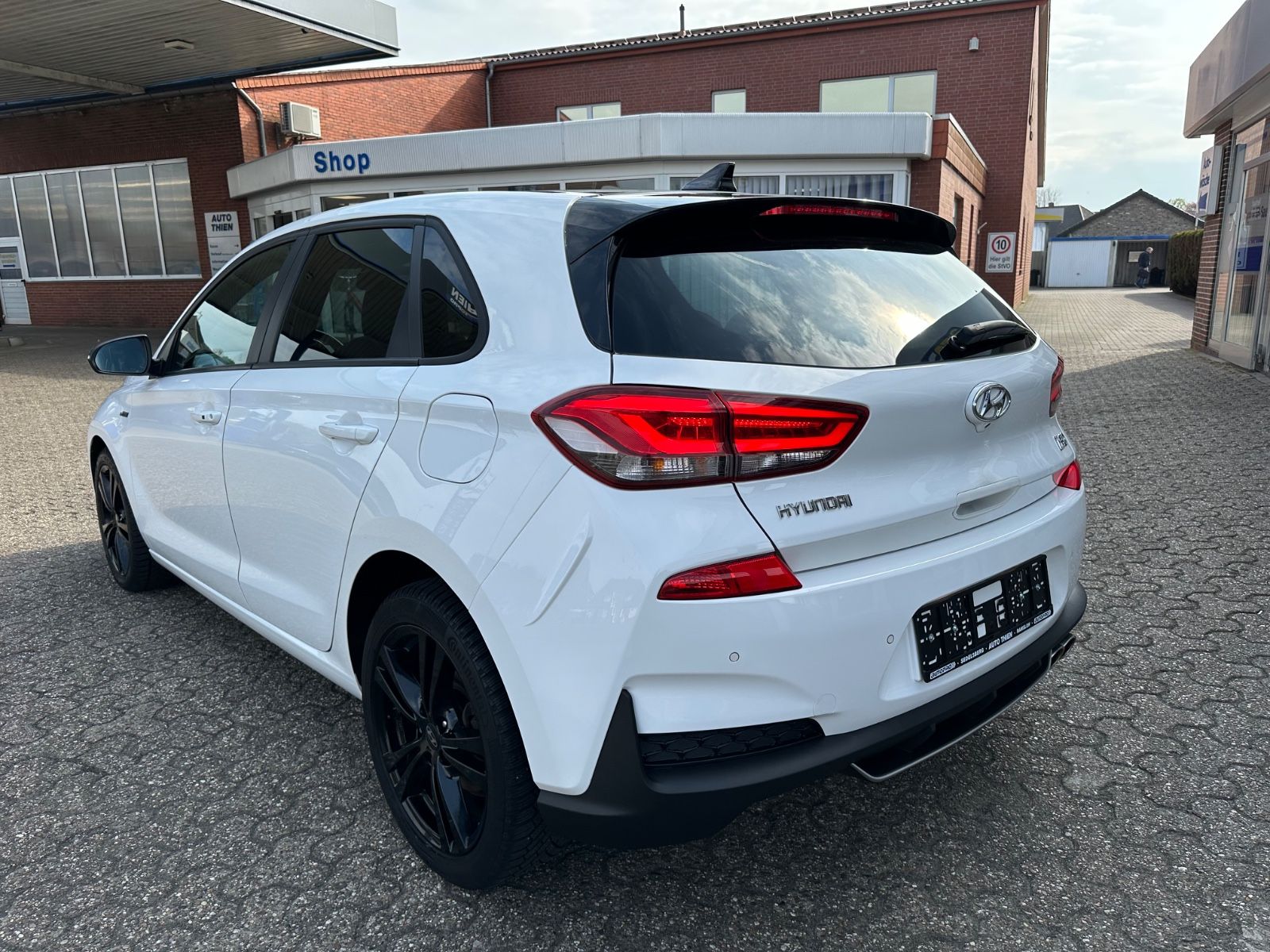 Fahrzeugabbildung Hyundai i30 1.0 T-GDI N Line Pano/Navi/LED/Carplay