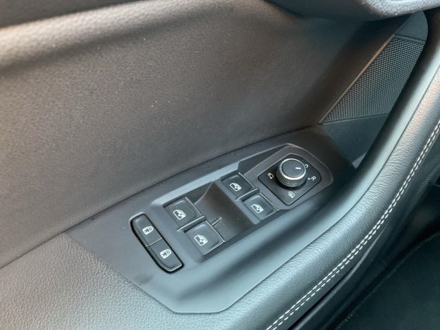 Touareg R-line 3.0 V6 TDI 4Motion StandHZG