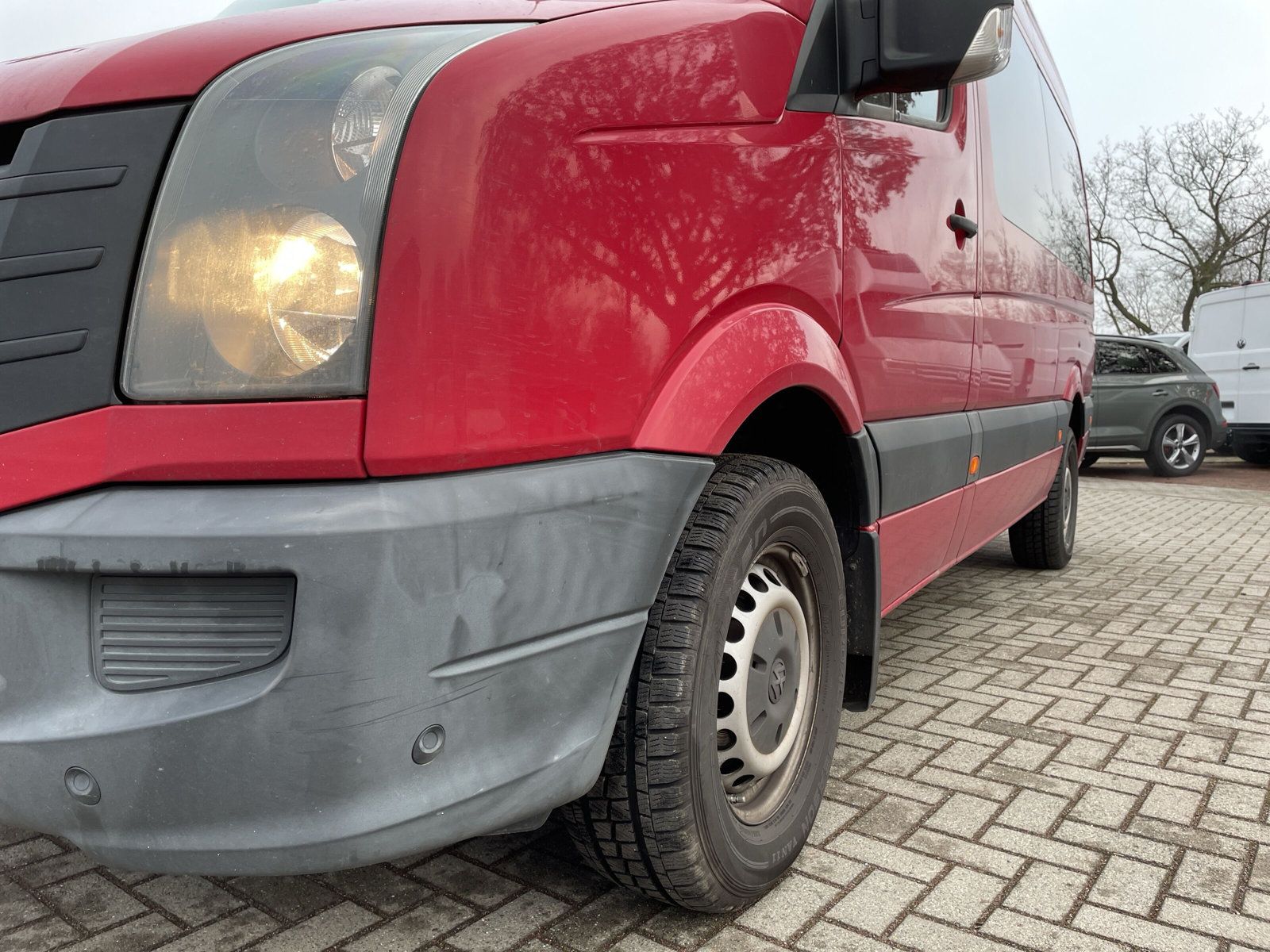 Fahrzeugabbildung Volkswagen Crafter 35 Kombi 2.0 TDI STANDHZG PDC KLIMA