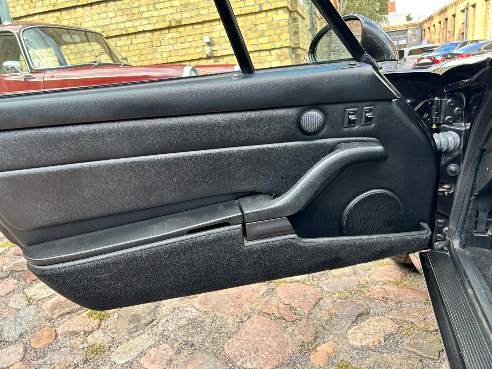 Porsche 993 Targa - Top und im Turbolook!