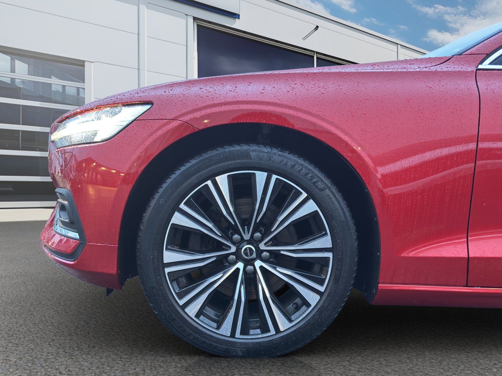 Fahrzeugabbildung Volvo V60 Ultimate Bright