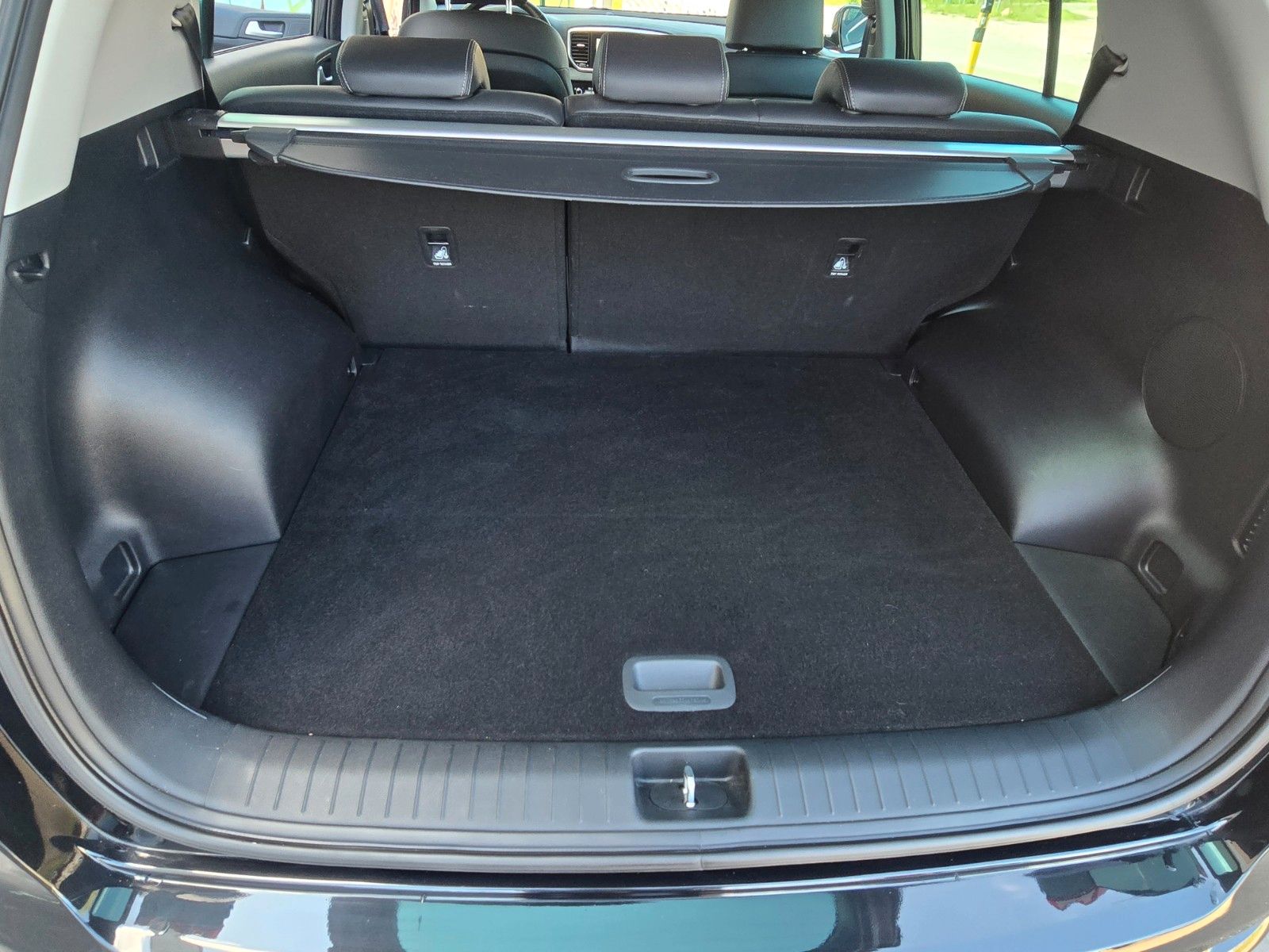 Fahrzeugabbildung Kia Sportage 1.6 GDI 2WD Dream-Team Premium+