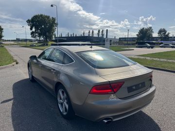 Audi A7 - 8