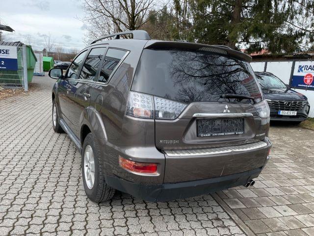 Mitsubishi Outlander Intense 4WD