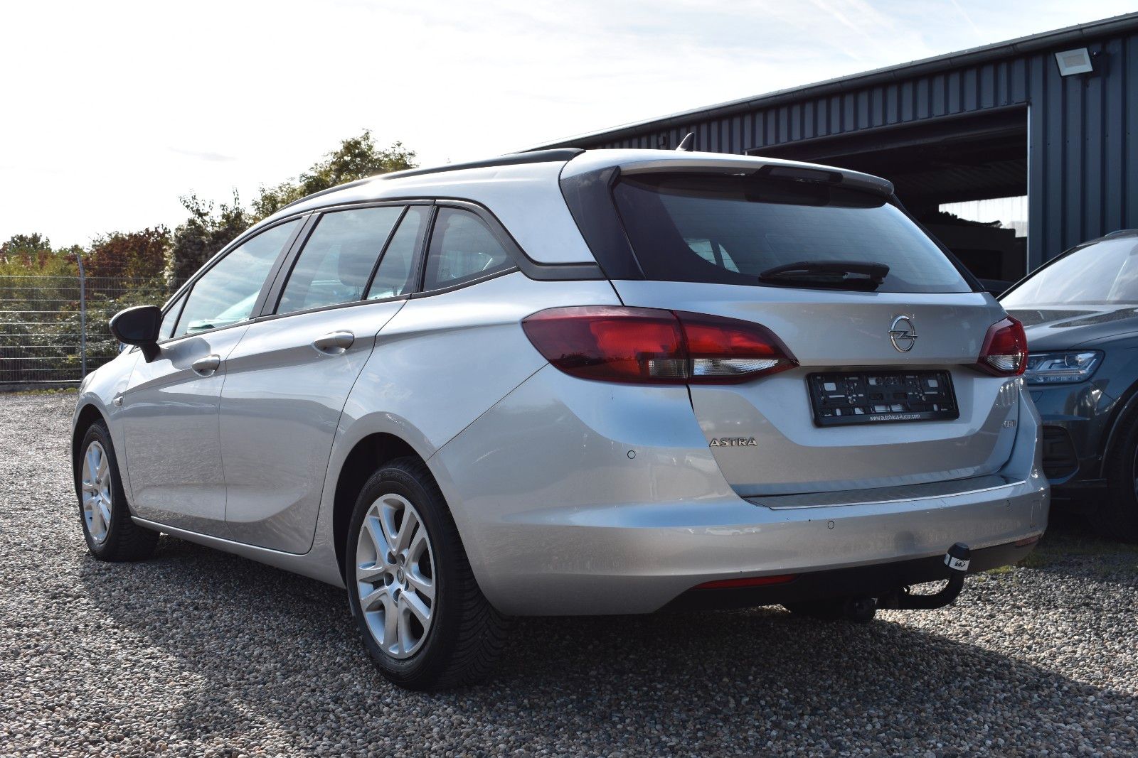 Fahrzeugabbildung Opel Astra K Sports Tourer Edition KLIMA/PDC/TEMPOMAT
