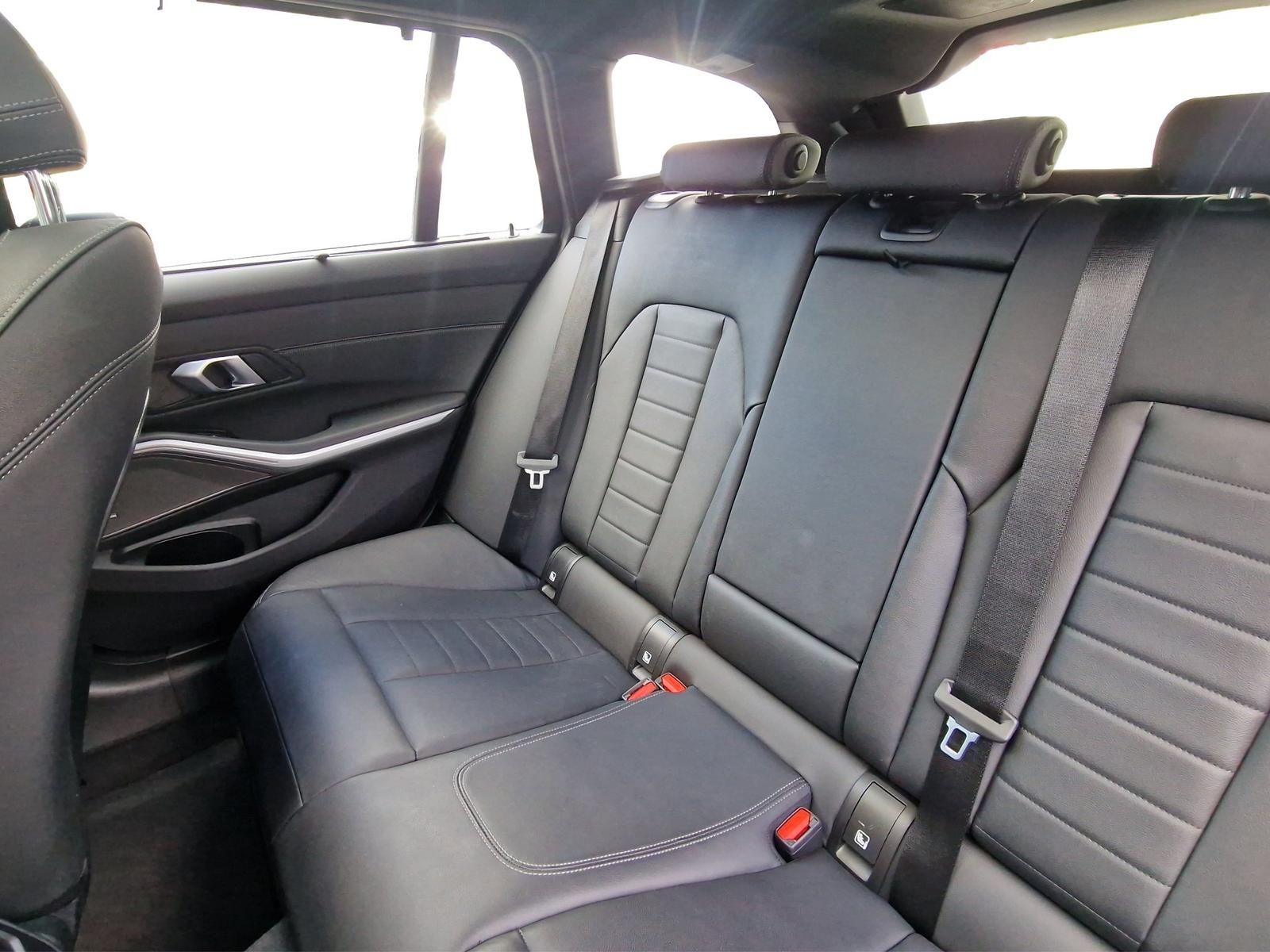 BMW M340i xDrive Tour. M Sport H&K Pano ParkAs Klima
