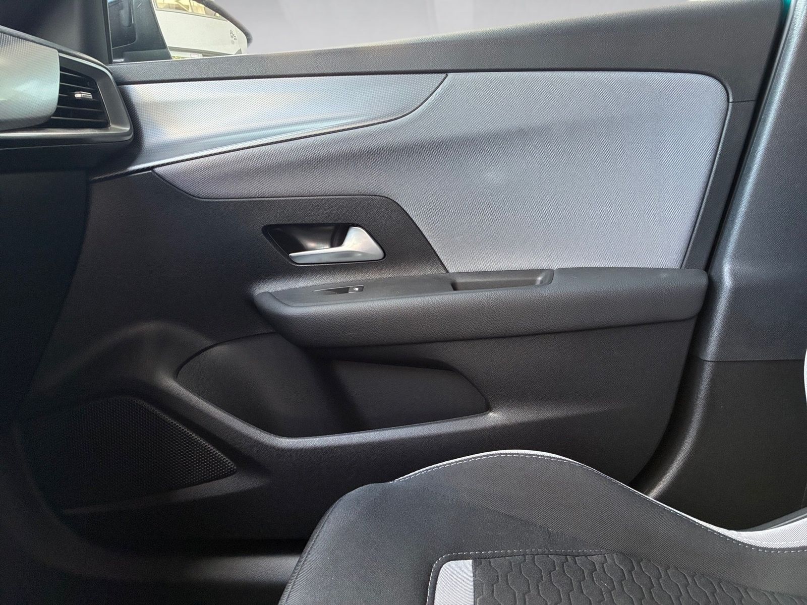 Fahrzeugabbildung Opel Mokka 1.2 Turbo Edition Kamera,LED,Navi,SHZ,ACC