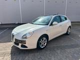 Alfa Romeo  Giulietta 2,0  Leder,  Navi, S... - Alfa Romeo Gebrauchtwagen in Braunschweig