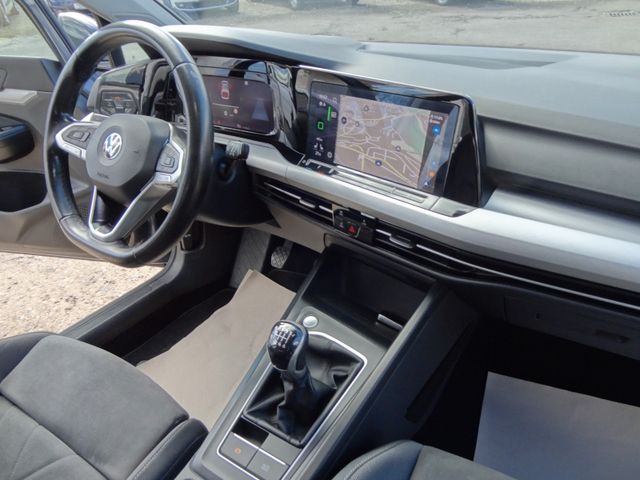 Fahrzeugabbildung Volkswagen Golf VIII Lim. Life/Virtual/LED/Navi/PDC/2.Hd/