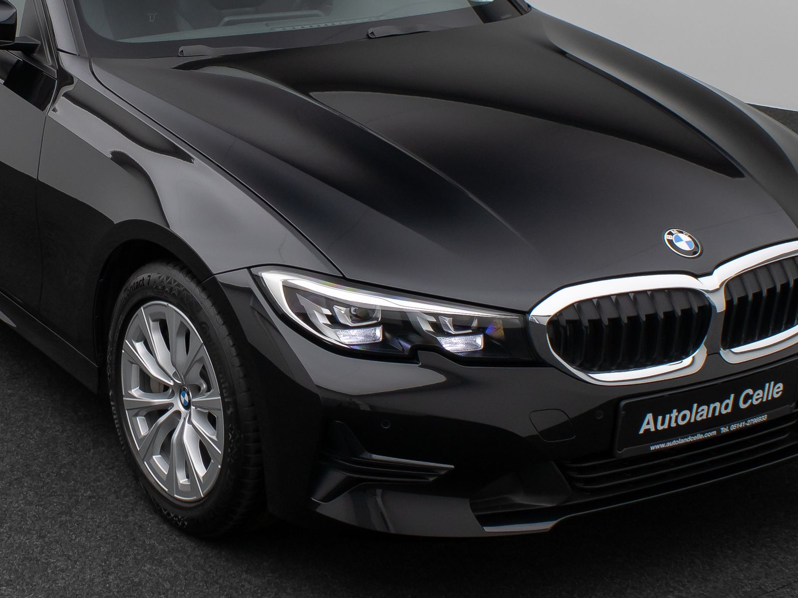 Fahrzeugabbildung BMW 330i Panorama Komfort Leder Sportsitz Stop&Go