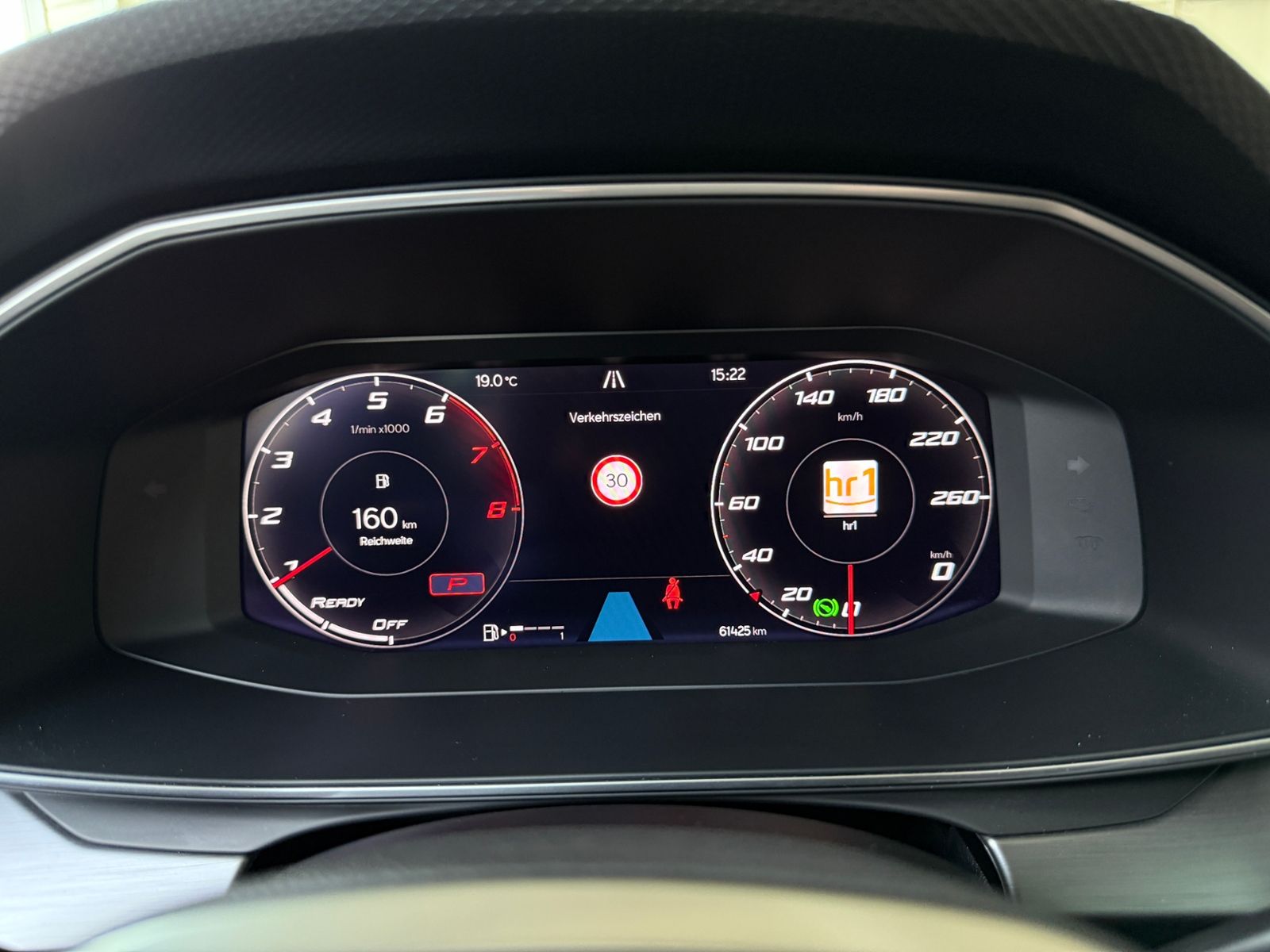 Fahrzeugabbildung SEAT Leon FR RFK LED NAVI CARPLAY