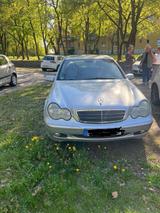 Mercedes-Benz Mercedes c 320 3,2 benzin - gebrauchte Mercedes-Benz C 320 aus dem Jahr 2002