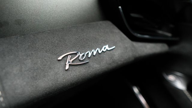 Fahrzeugabbildung Ferrari Roma/LED-Carbon/MagneRide/Matrix/Neuzustand