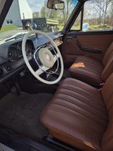 Mercedes-Benz 230 H Kennzeichen / 2023 restauriert  - Mercedes-Benz 230 Limousine H kennzeichen mit Benzin-Antrieb
