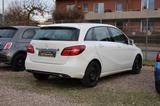 Mercedes-Benz B 200 Urban Automatik*LED*S.Heft*SHZ*Navi*Tempo* - gebrauchte Mercedes-Benz B 200 aus dem Jahr 2016
