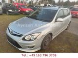 Hyundai i30 CW blue 1.6 CRDi 66 kW Classic