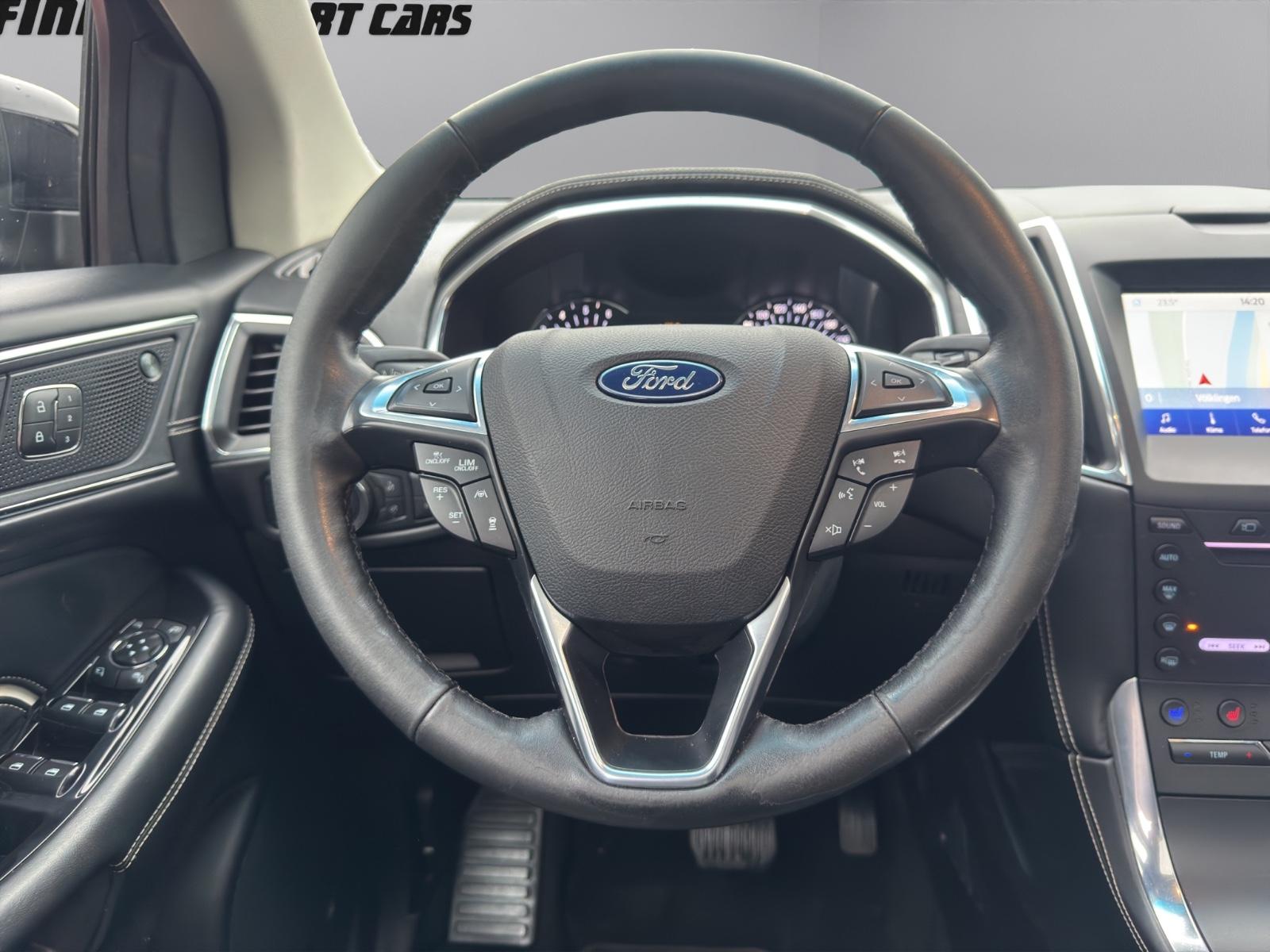 Ford Edge Vignale 4x4 Kamera Leder LED Pano Spurhalte