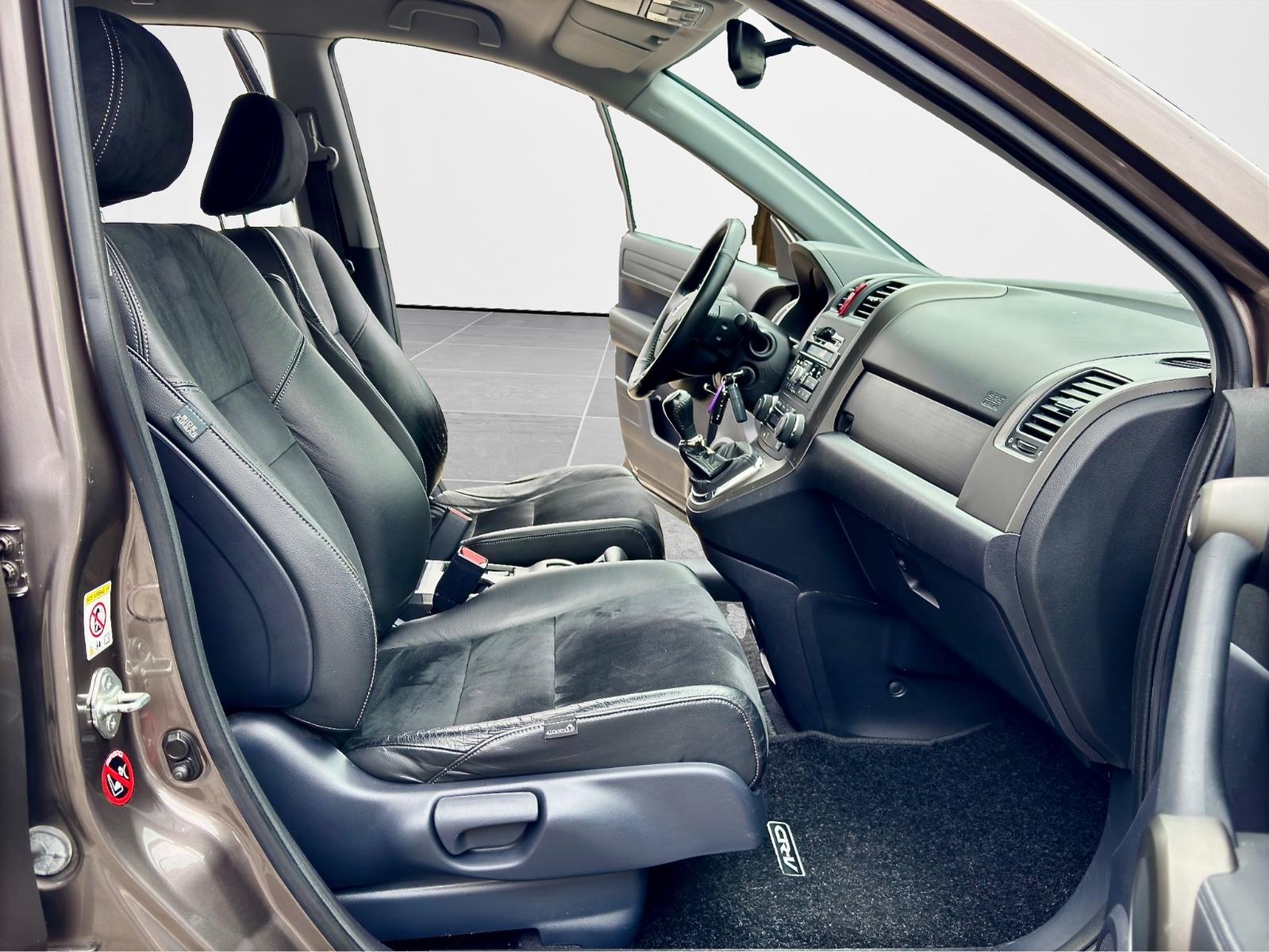 HONDA CR-V 2.2 i-DTEC 150ch 4X4 - CUIR - CHAUFFAGE AUXILIAIRE - SIÈGES CHAUFFANTS - ATTELAGE - CLIM BIZONE