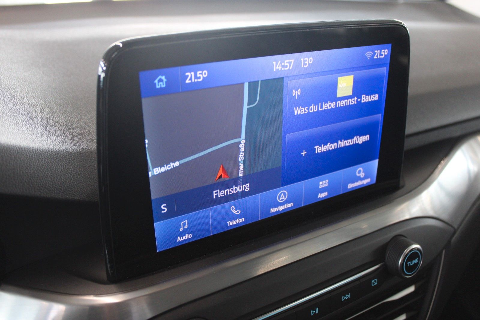 Fahrzeugabbildung Ford Focus Titanium LED WinterPaket DAB NAVI 1.Hand