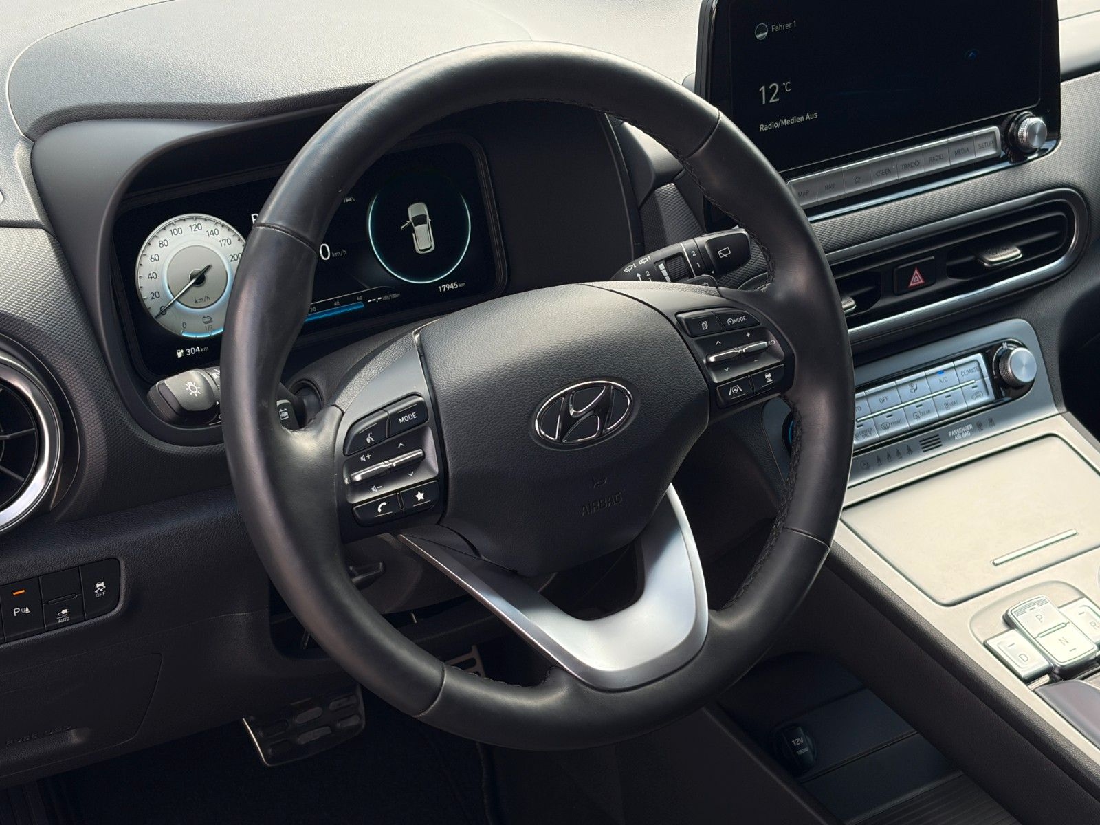 Fahrzeugabbildung Hyundai KONA E Trend NAV LHZ LKA LFA ACC KRELL CarPlay