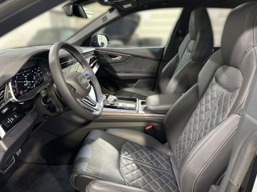 Audi Q8 - 8