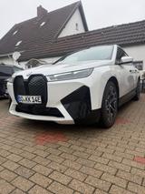 BMW iX xDrive40 - - BMW iX: Von Privat