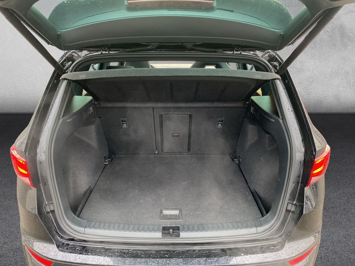 Fahrzeugabbildung CUPRA Ateca VZ 4Drive *AHK-klappbar *El. Panodach *NP