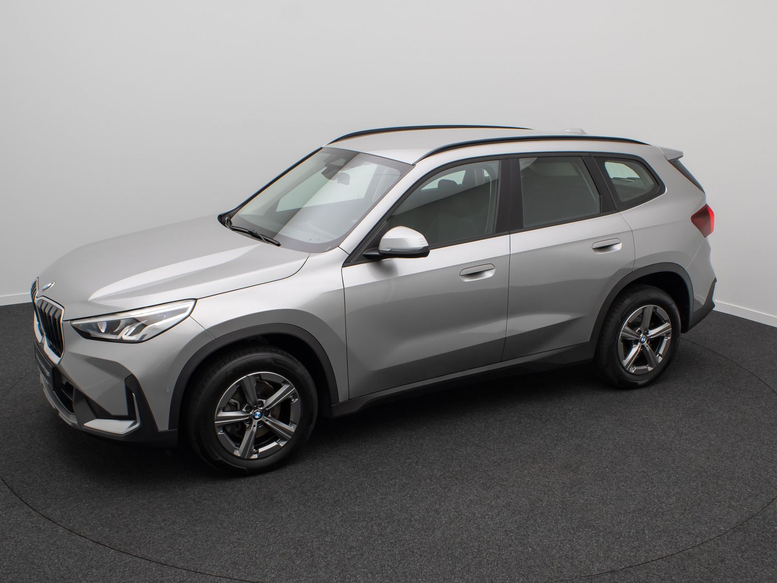 Fahrzeugabbildung BMW X1 sD18d DAB Kamera GeschwindigReg LED Widscreen