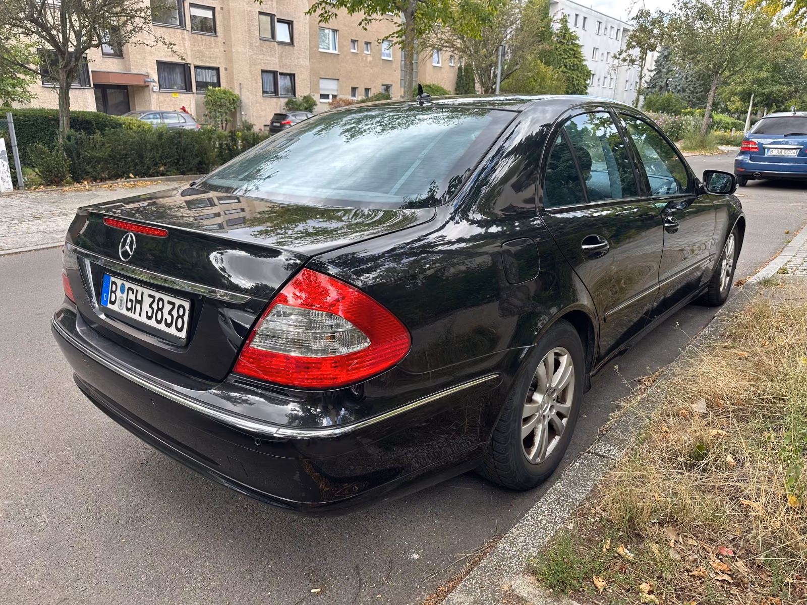 Mercedes-Benz E 220 CDI / Facelift / Navi / Schiebedach / 