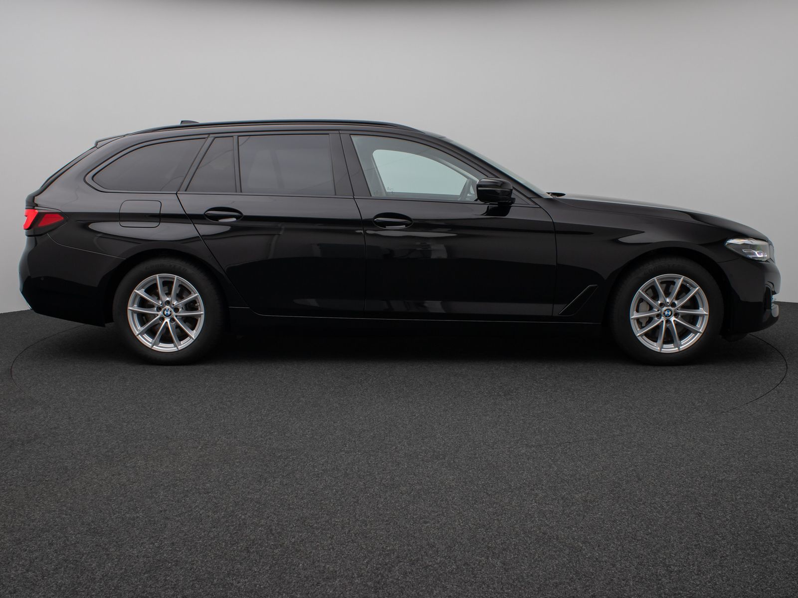 Fahrzeugabbildung BMW 530i Kamera DAB CockPitPro Leder Alarm LED
