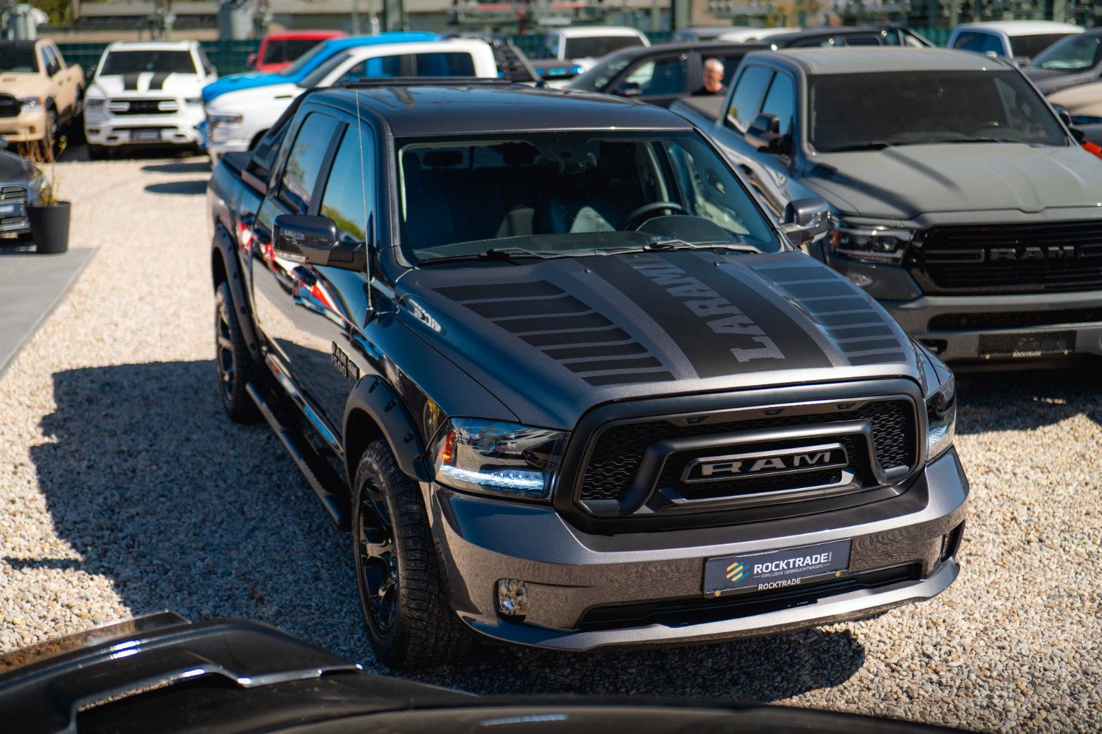 Fahrzeugabbildung Dodge RAM 5.7 V8 HEMI 4x4 Sport LARAMIE NightPaket 19%