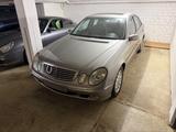 Mercedes-Benz E 240 ELEGANCE Automatik/SHZ/Schiebedach/AHK - gebrauchte Mercedes-Benz E 240 aus dem Jahr 2002