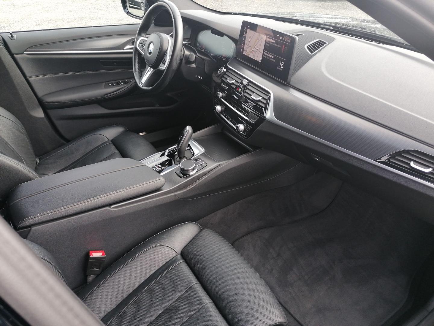 BMW 530 i xDrive Touring M Sportpaket Luftfederung S