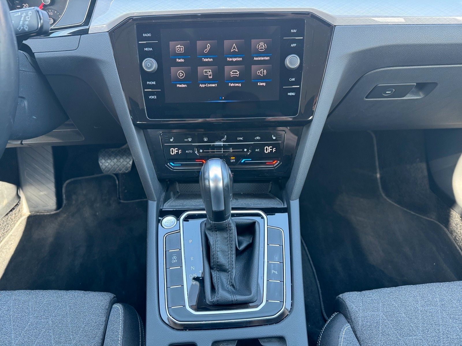 Fahrzeugabbildung Volkswagen Passat Variant Business 2.0 TDI