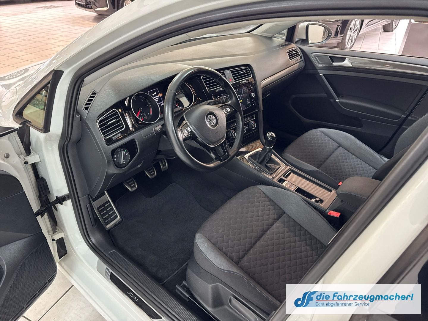 Fahrzeugabbildung Volkswagen Golf VII Join Start-Stopp Navi Sperrdiff. Mehrzo