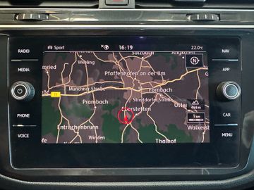 MYAUTOCENTER – Gebraucht- und Jahreswagen mit Werkstattservice in Pfaffenhofen Volkswagen Tiguan *1.HAND*MEMORY*ACC*LED*CARPLAY*3-ZONEN*