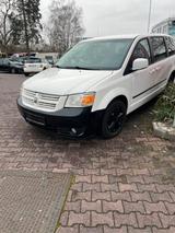 Dodge Grand Caravan - weiße Dodge Grand Caravan