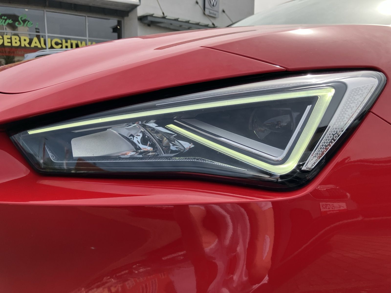 Fahrzeugabbildung SEAT LEON 1,5 TSIFR 5T110 DS9M6 TSI FR LED, Navi, AZV