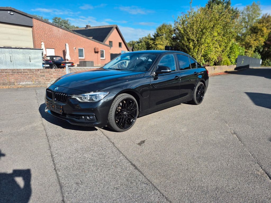 Image of BMW 330