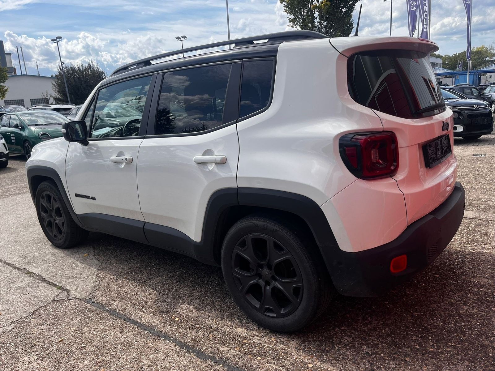 JEEP Renegade 1.3 T-GDI 80th Anniversary Automatik – Bild 3