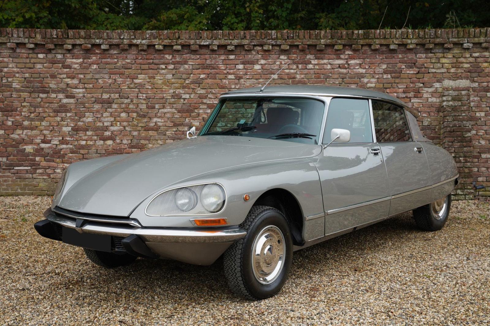 Citroën DS DS19 Pallas "Royal Family" From estate of a r