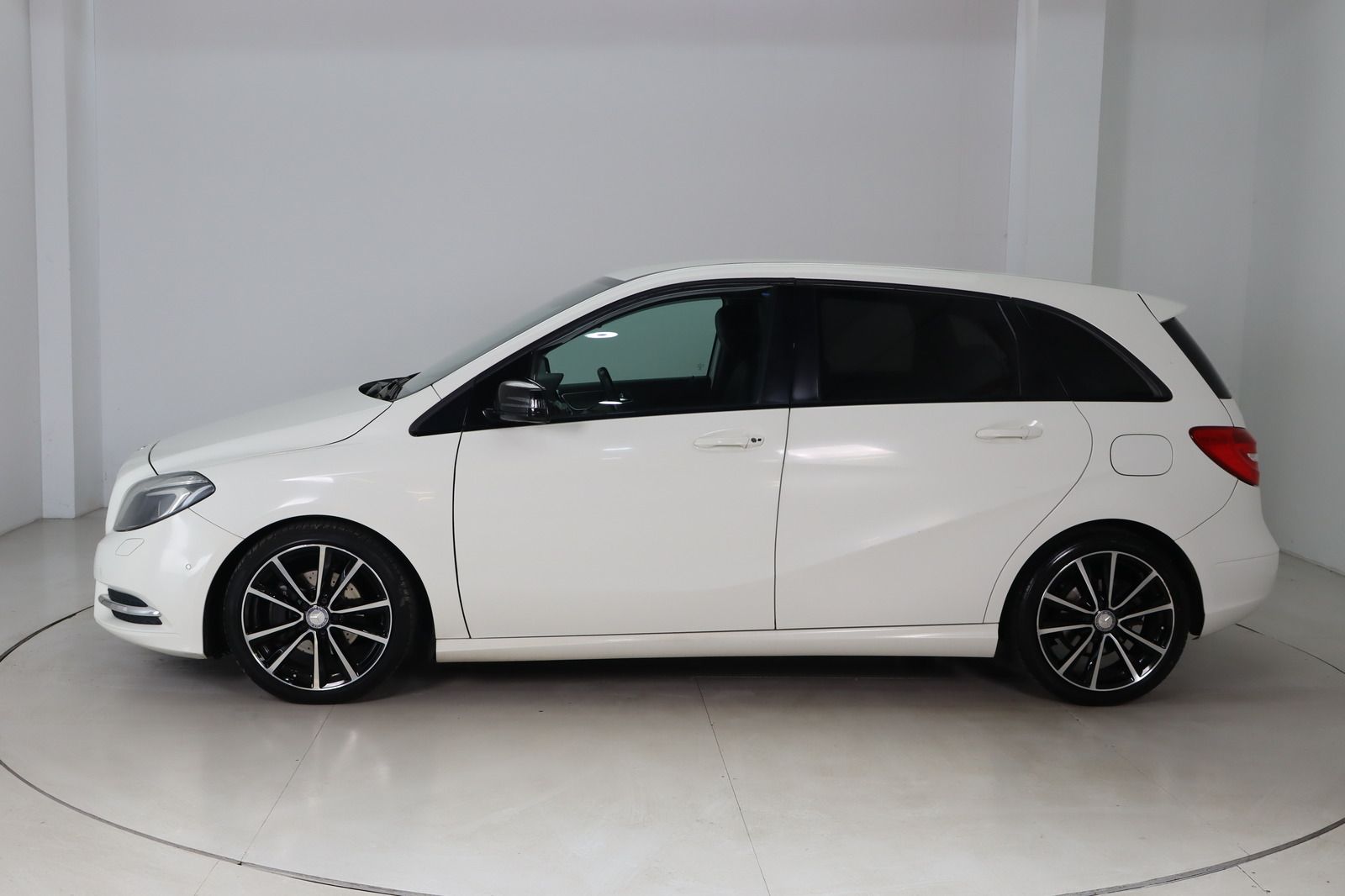 Fahrzeugabbildung Mercedes-Benz B 200 CDI BlueEFFICIENCY * DIS * ILS * Leder *