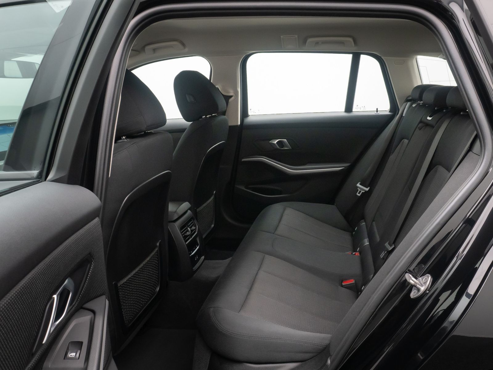 Fahrzeugabbildung BMW 320e  DAB CockPitPlus PDC WidscreenDisplay LED