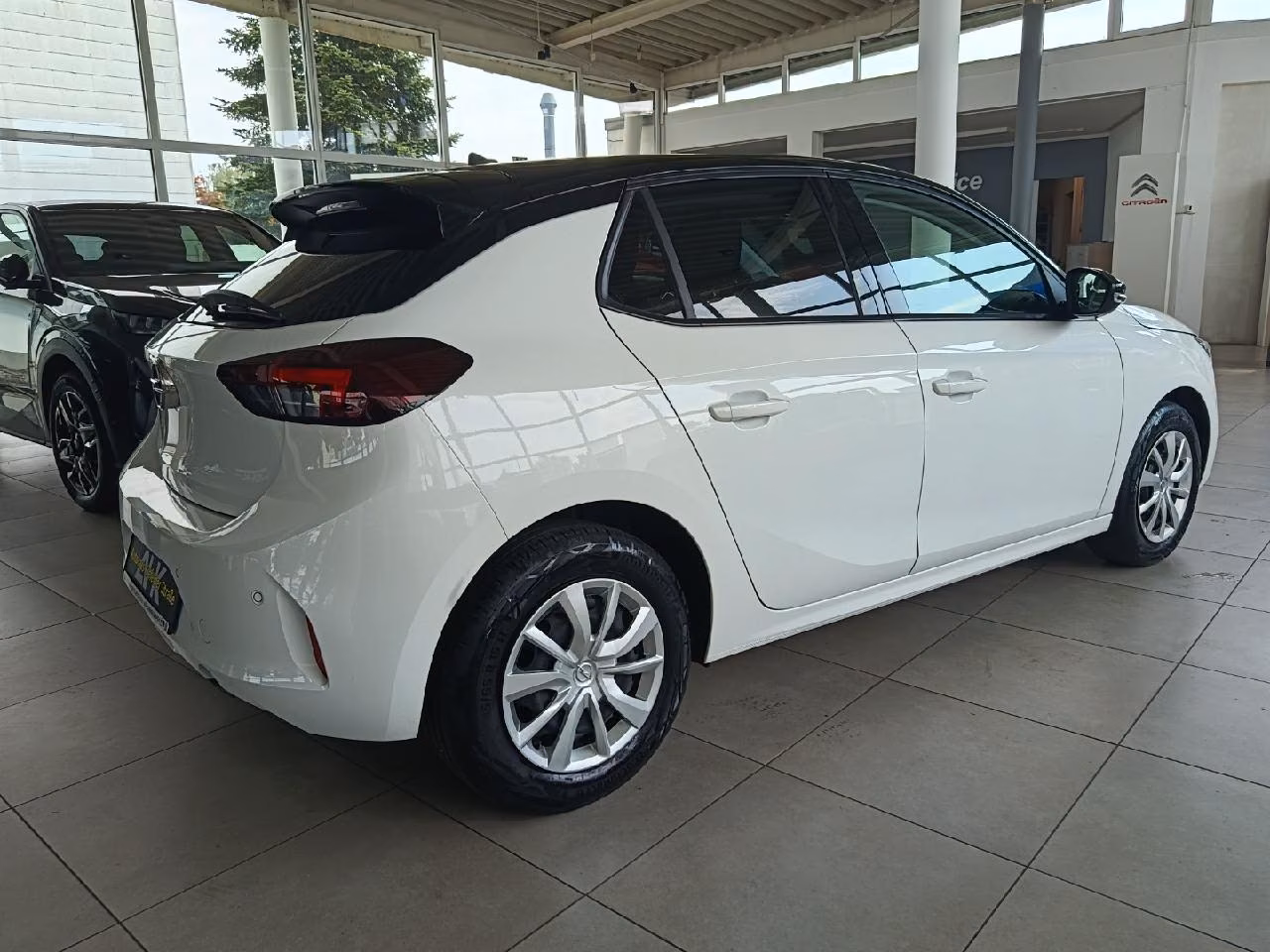 Opel Corsa F Edition*NAV*KAM*SZHZ*CARPLAY*1.HD*