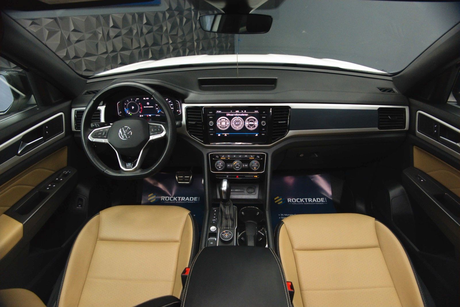 Fahrzeugabbildung Volkswagen ATLAS 3.6 Cross Sport 4x4 R-Line Black 4Motion
