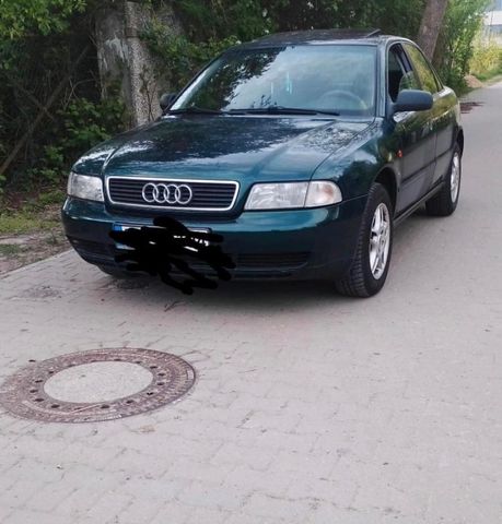 Audi A4 1.6 -