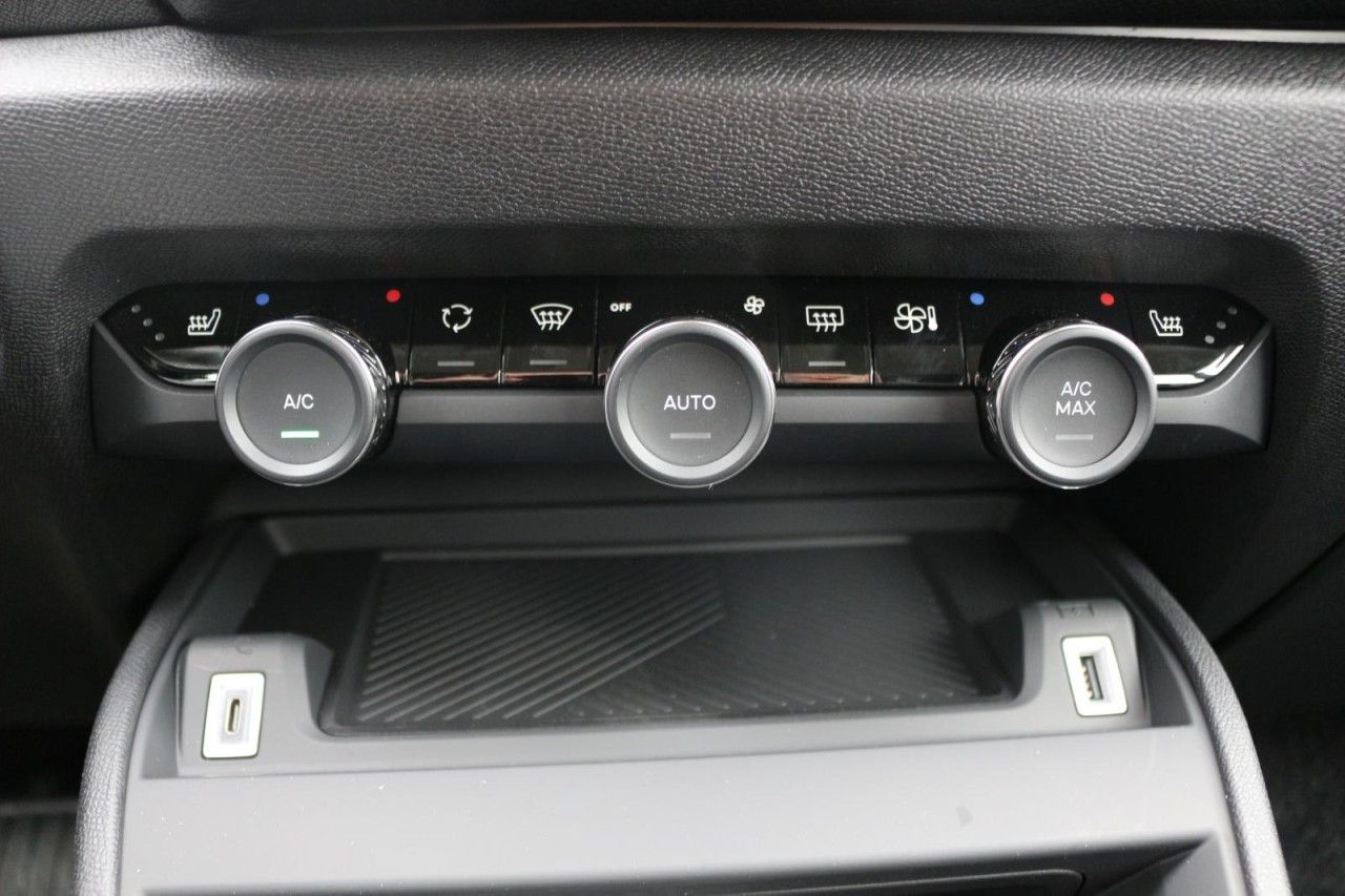 Fahrzeugabbildung Citroën ë-C4 136 Feel Pack