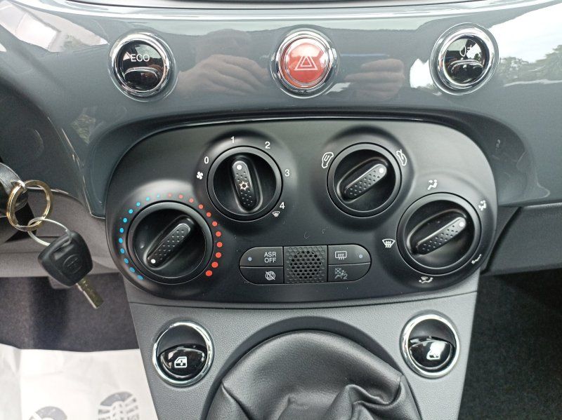 Fahrzeugabbildung Fiat 500 0.9 TwinAir  Lounge KLIMA+PANORAMA-D.+TEMPOM